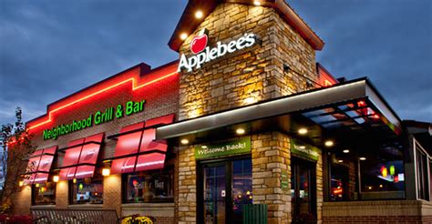 Applebee grill bar - Applebee’s offers traditional salad dressings, including ranch, blue cheese, honey mustard, Caesar and fat-free Italian, along with modern options, such as Mexi-ranch, Oriental vin...